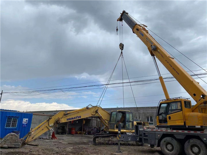 南部县25吨吊车的工作半径是多少？