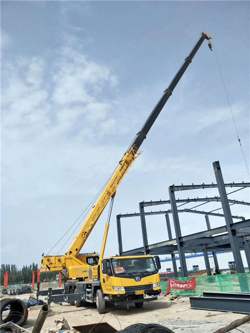 南部县超高层建筑钢结构吊装案例